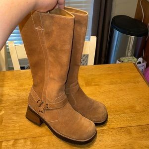 Brand New Roxy Light Brown Cow Suede Boots Size 10